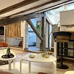 Apartment Loft Unique Romantique & Balneotherapie