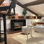 Loft Unique Romantique & Balneotherapie Apartment